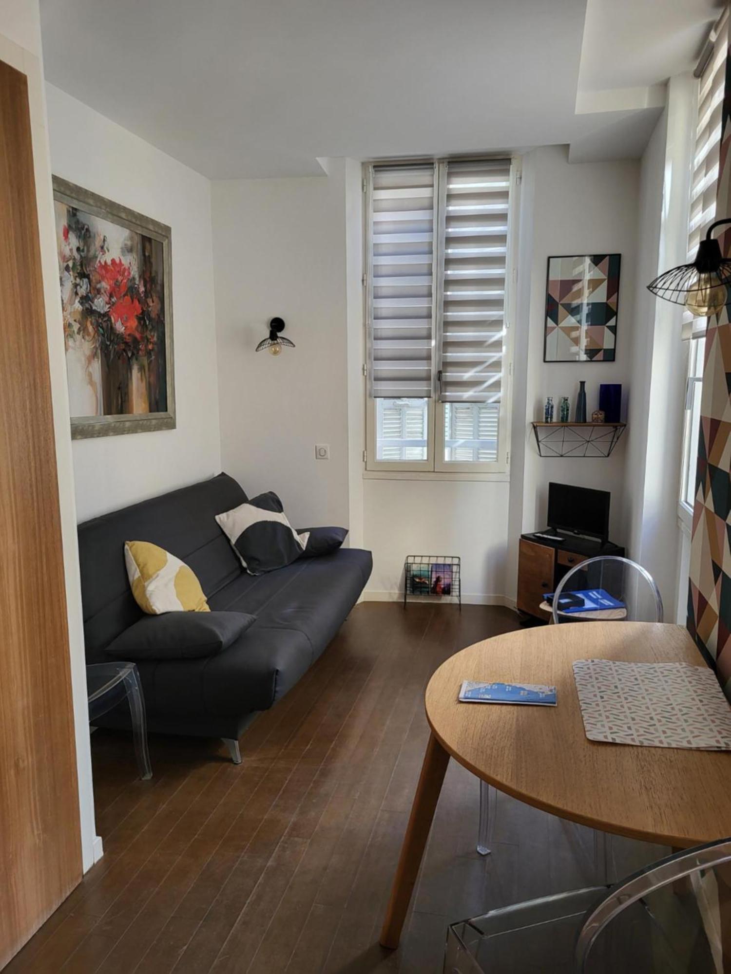 Appartement 2 Pieces Coeur Vieil Antibes Exterior photo